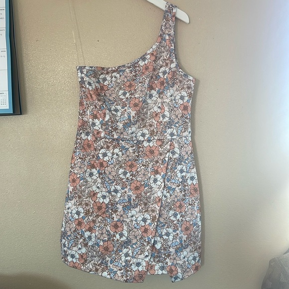 floral romper - Picture 1 of 2